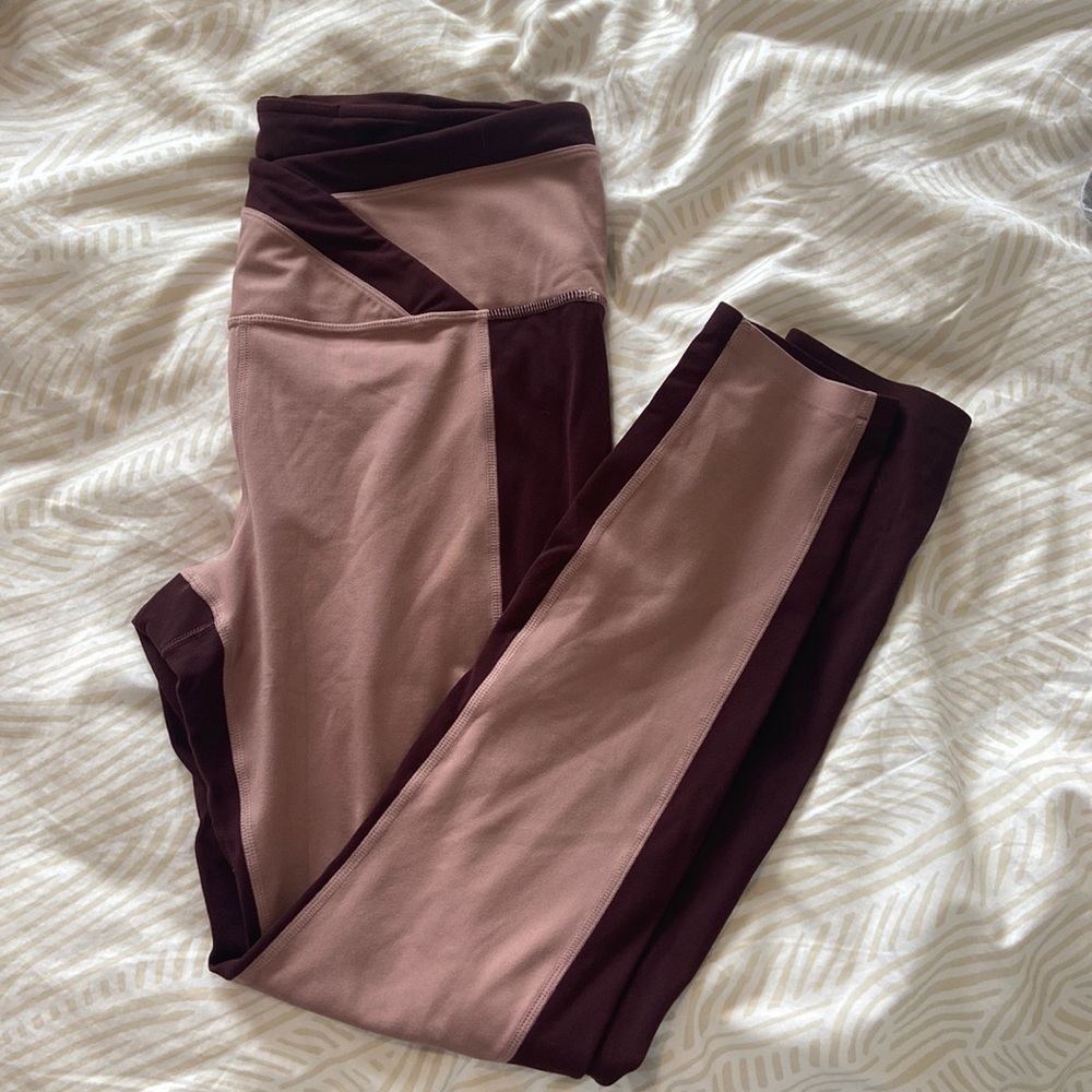 Athleta 7/8 Chroma Leggings